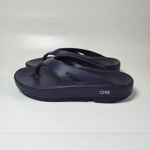 OOFOS OOriginal Flip Flops in Navy Women's Size 7